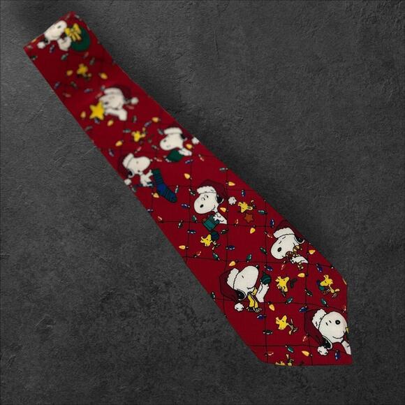Peanuts Men's Snoopy Christmas Novelty 100% Silk Professional Tie - Picture 2 of 3